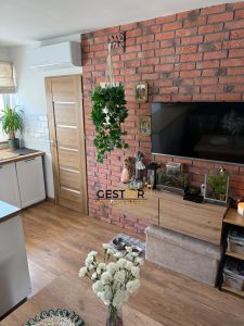 🏡✨ Na sprzedaż komfortowe mieszkanie po generalnym remoncie – Pieszyce ✨🏡