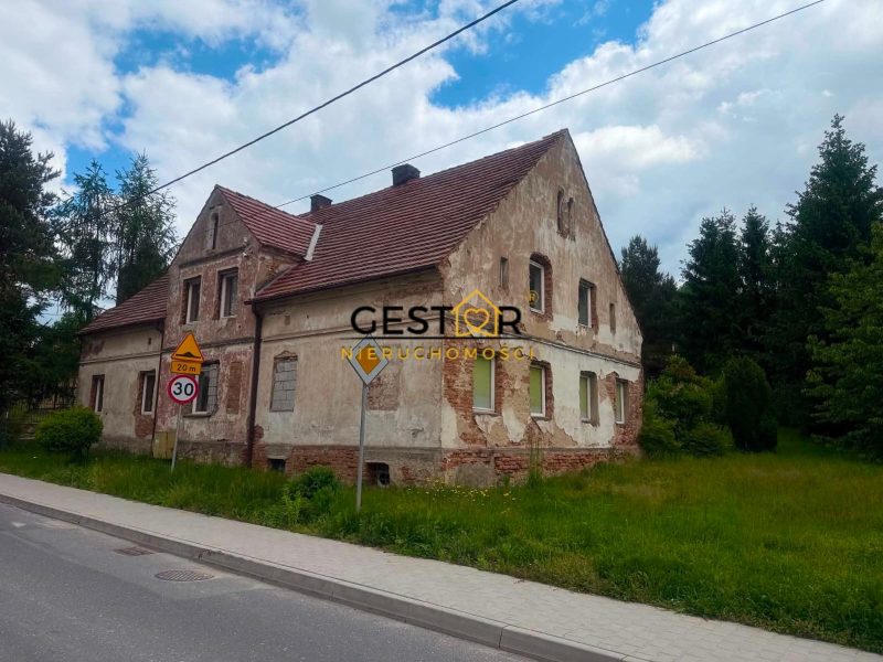 🏡✨ Na sprzedaż dom do całkowitego remontu z dużą działką – Piława Górna, ul. Kośmińska 26 ✨🏡