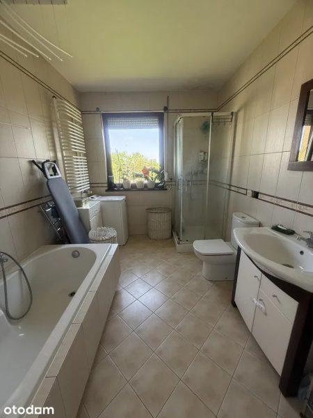 🏡 Przestronne mieszkanie 79,82 m² z garażem, 2 balkonami i klimatyzacją | Legnica 🏡
