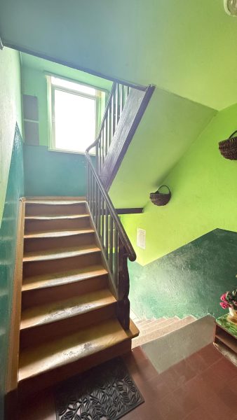 🏡🌿 **MIESZKANIE Z DUŻYM OGRÓDKIEM W MALOWNICZYCH KAMIONKACH!** 🌿🏡