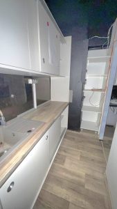 🏢 **LOKAL USŁUGOWY DO WYNAJĘCIA – ŚCISŁE CENTRUM DZIERŻONIOWA!** 🔑