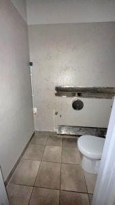 🏢 **LOKAL USŁUGOWY DO WYNAJĘCIA – ŚCISŁE CENTRUM DZIERŻONIOWA!** 🔑